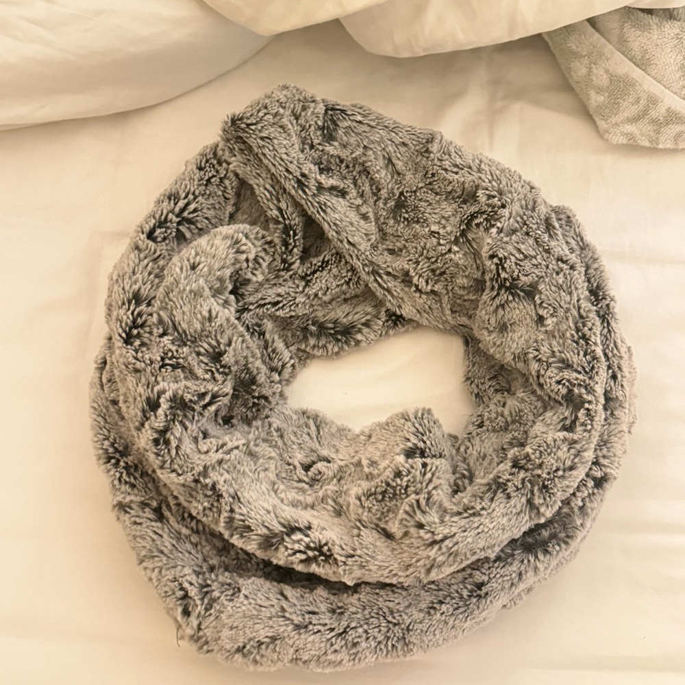 Club Monaco fur scarf